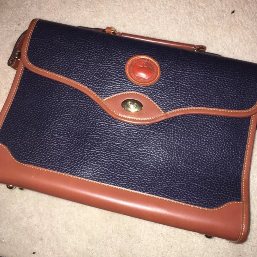 Dooney & Bourke shoulder bag